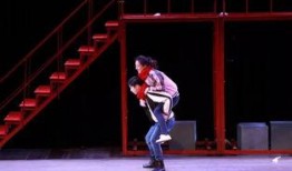 玩命爱个姑娘在线观看,一场跨越生死的爱情冒险